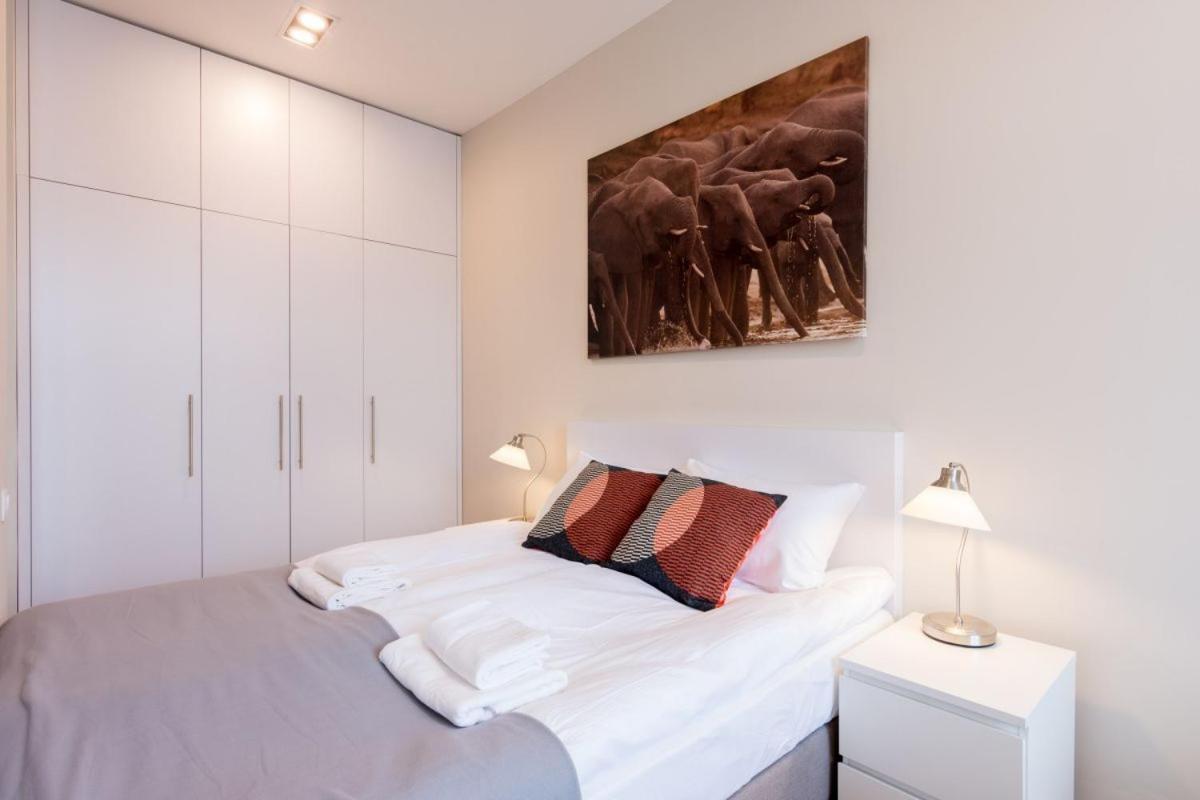 Luxury Nearto Main Square Apartament *