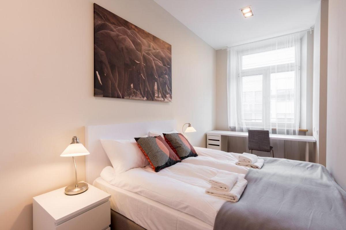 Luxury Nearto Main Square Apartament